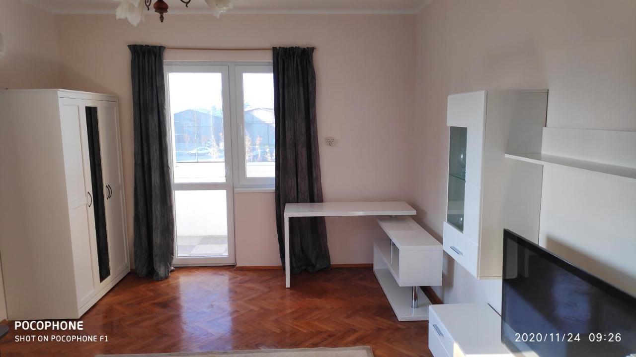 Unique Location Apartment With Parking Burgas Exterior photo