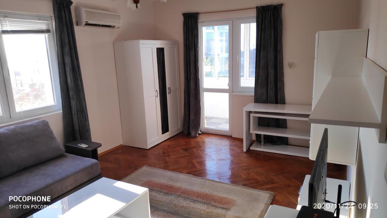 Unique Location Apartment With Parking Burgas Exterior photo