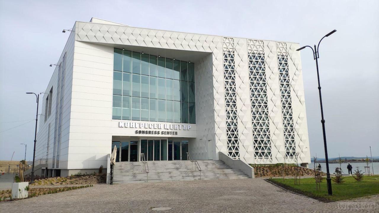 Unique Location Apartment With Parking Burgas Exterior photo